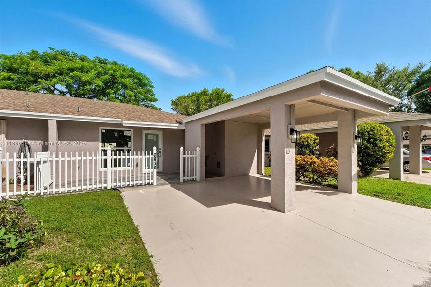 Fully Renovated Villa in the vibrant 55+ community of Camelot Village! Turnkey 2-bed, 2-bath villa with open floor plan and extensive upgrades. New roof, A/C, water heater, impact windows & doors, electrical panel, all installed summer 2025. Brand-new kitchen and baths with custom cabinetry, quartz counters, and new appliances. Less than 6 miles to Downtown Delray and Delray Beach. Low HOA and amenities including pool, tennis, and clubhouse. Features carport, driveway, 2 storage units. Must see—too many updates to list! Mortgage savings may be available for buyers of this listing.