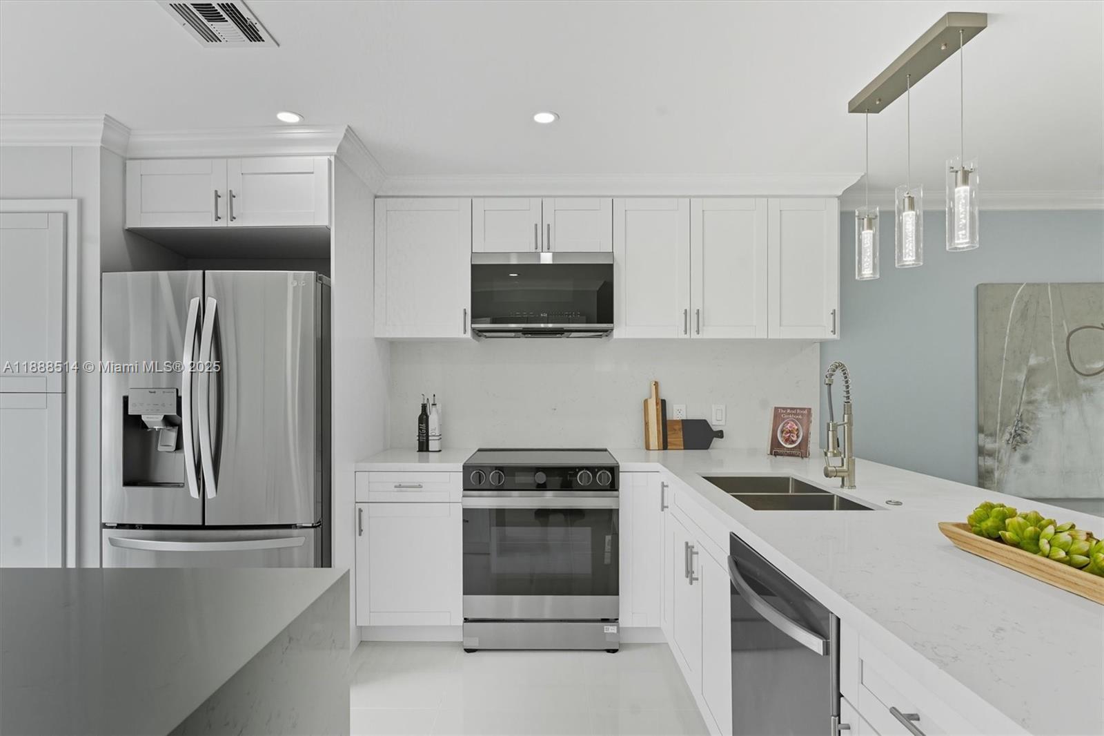 CAMELOT VILLAGE SEC 4 - Residential
