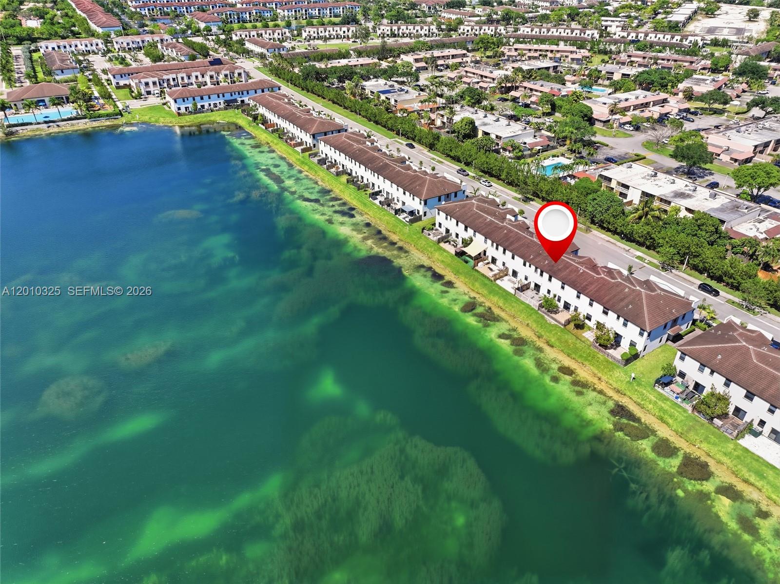 VIA VENTURA NEIGHBORHOOD - Residential