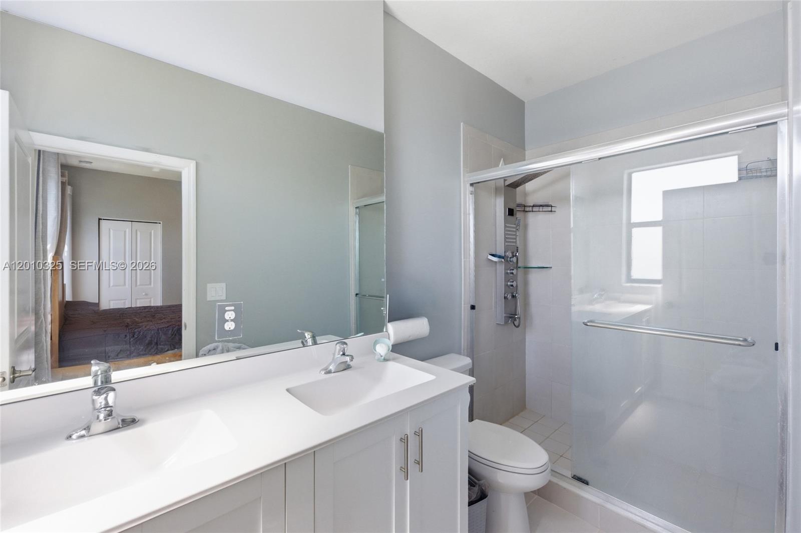 VIA VENTURA NEIGHBORHOOD - Residential