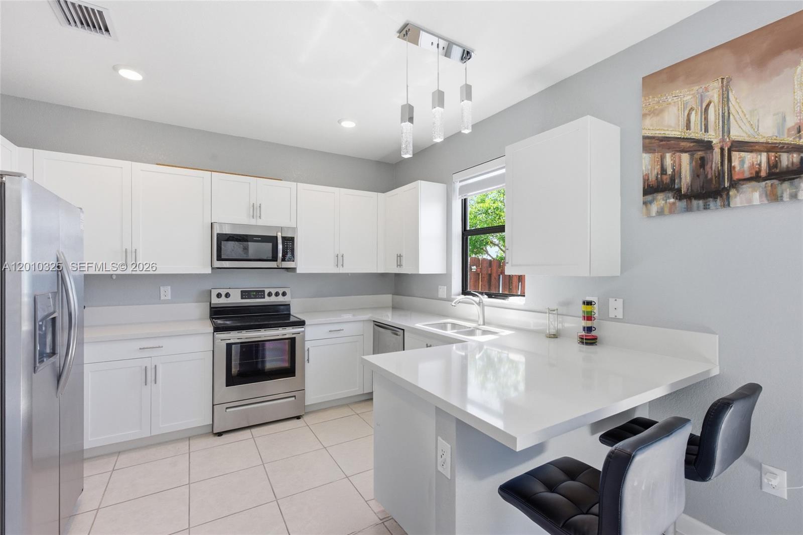 VIA VENTURA NEIGHBORHOOD - Residential