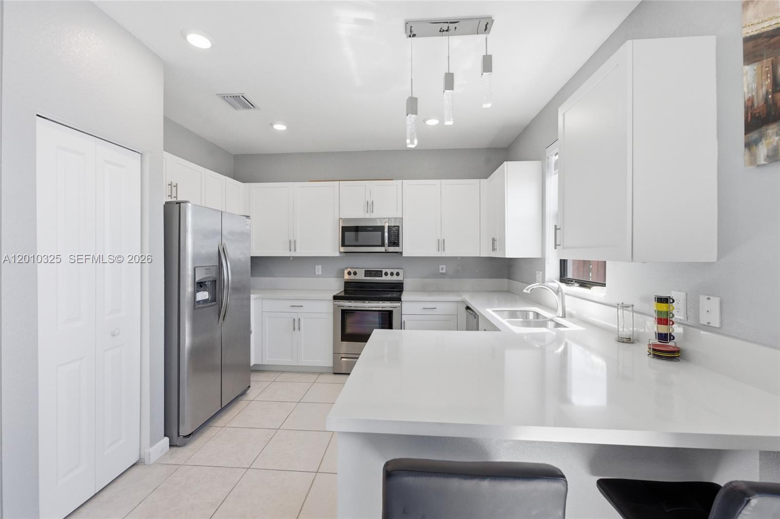VIA VENTURA NEIGHBORHOOD - Residential