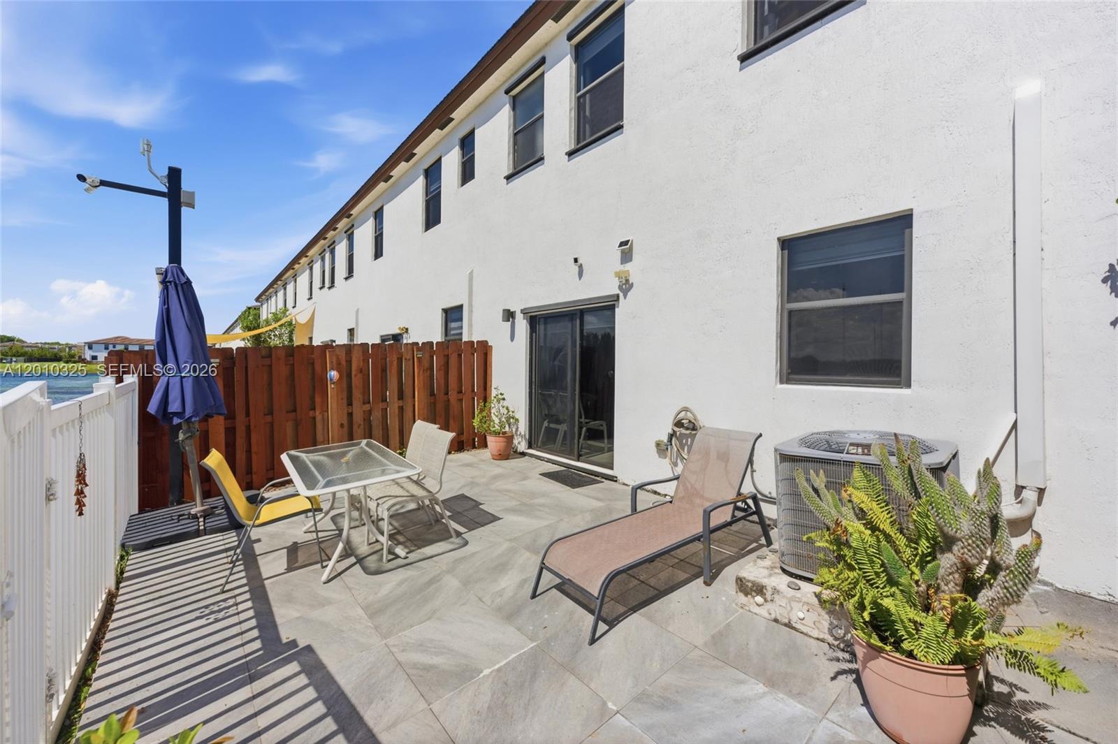 VIA VENTURA NEIGHBORHOOD - Residential