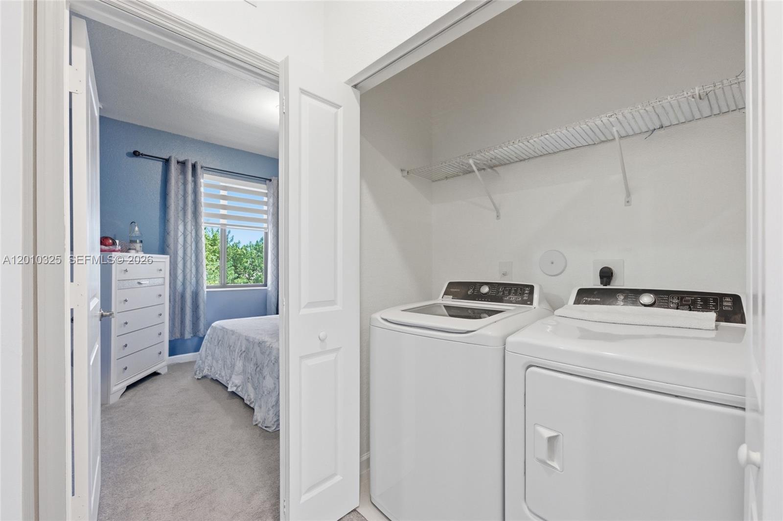 VIA VENTURA NEIGHBORHOOD - Residential