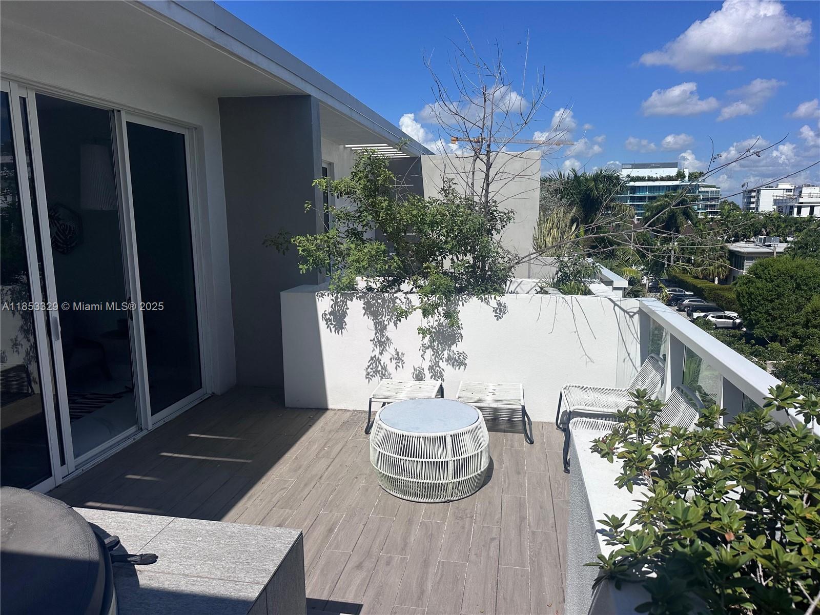 BAY HARBOR ISLAND - Residential Lease