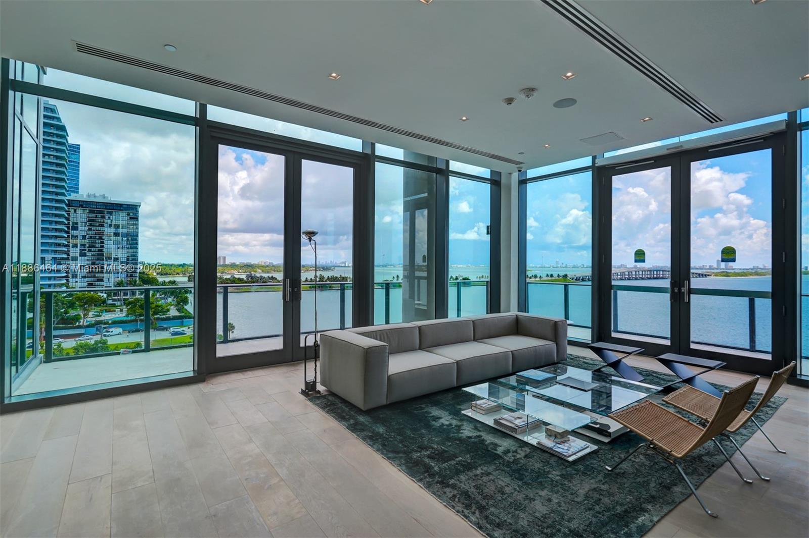 ONE PARAISO CONDO - Residential