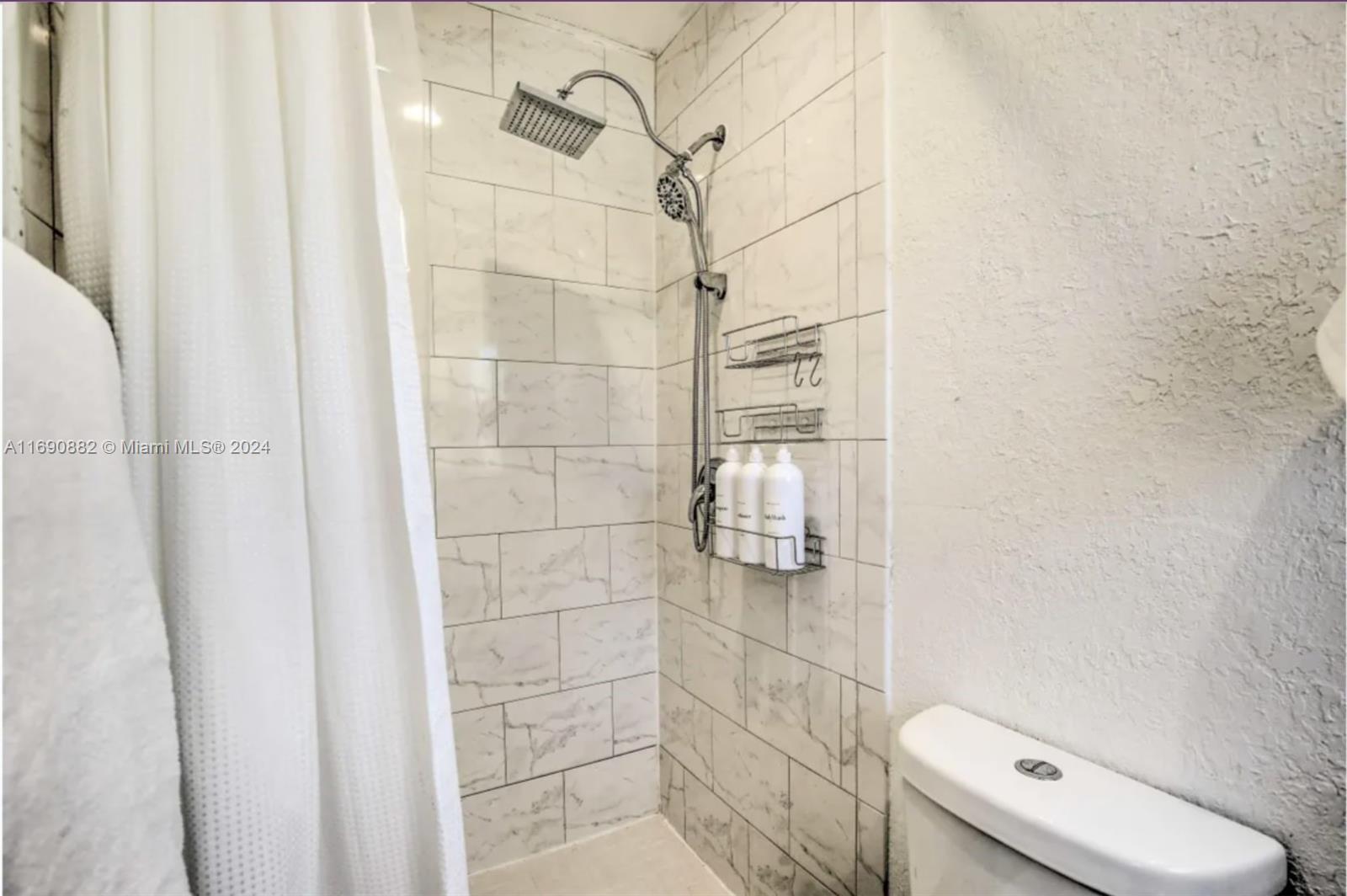 1909 NE 26th Dr 1909