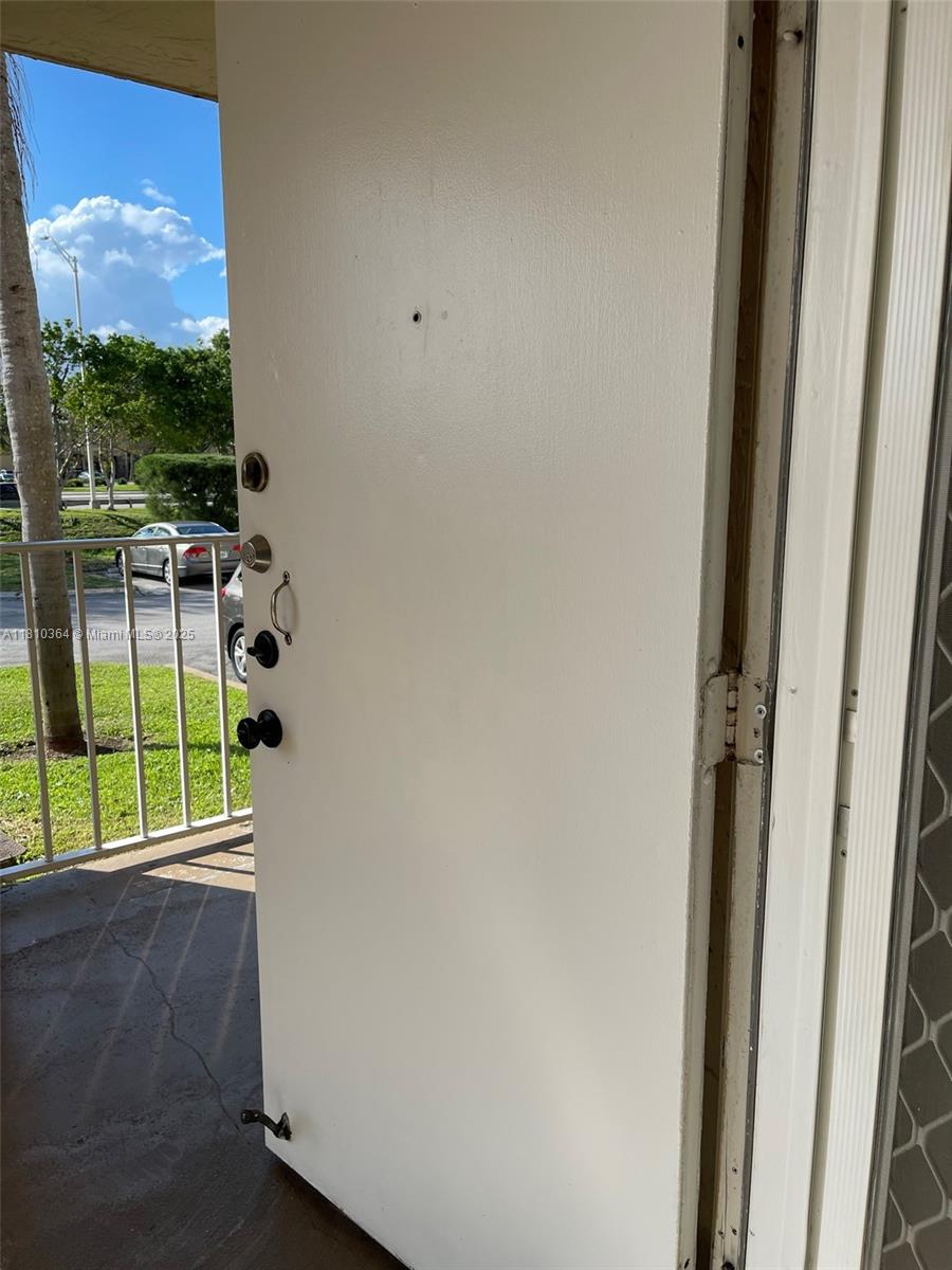 Rental Property at 661 N University Dr 1-103, Pembroke Pines, Miami-Dade County, Florida - Bedrooms: 1 
Bathrooms: 2  - $1,850 MO.