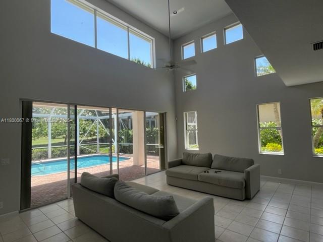 DIAMOND HEAD - Residential Lease