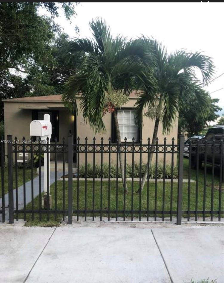 N MIAMI ESTATES - Residential