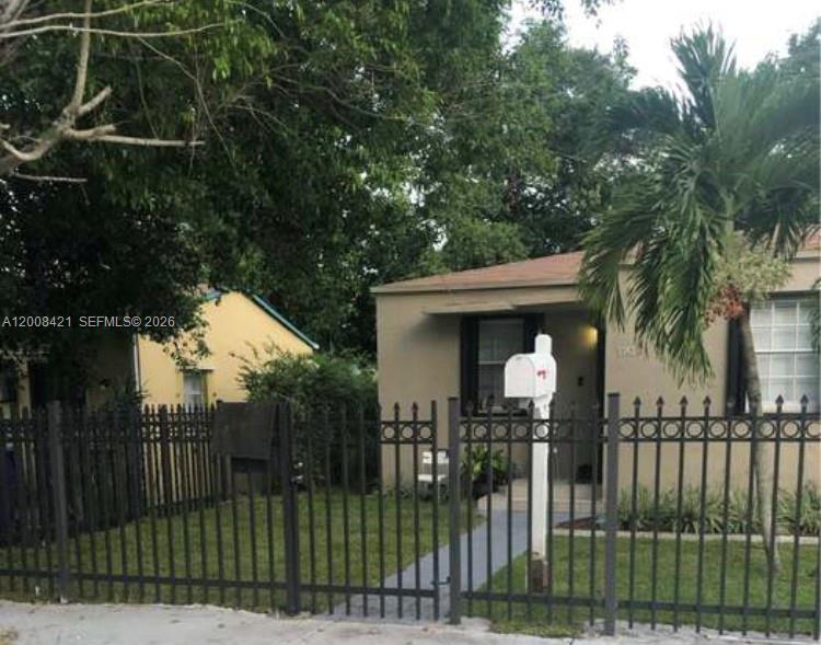 N MIAMI ESTATES - Residential