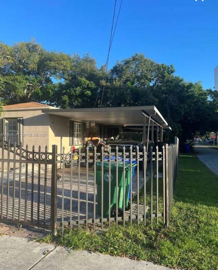 N MIAMI ESTATES - Residential