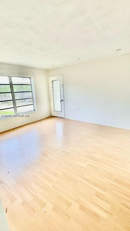 LIDO BAY - Residential