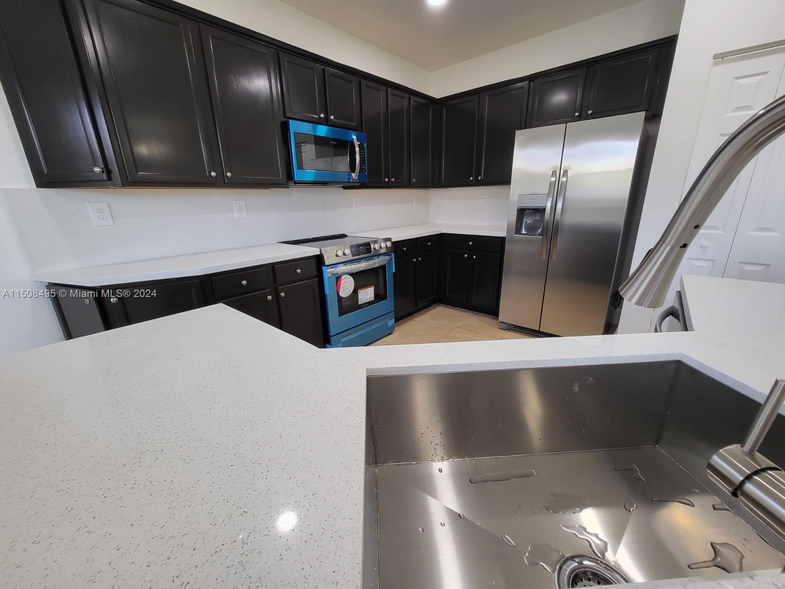 SILVER PALM WEST - Residential Lease