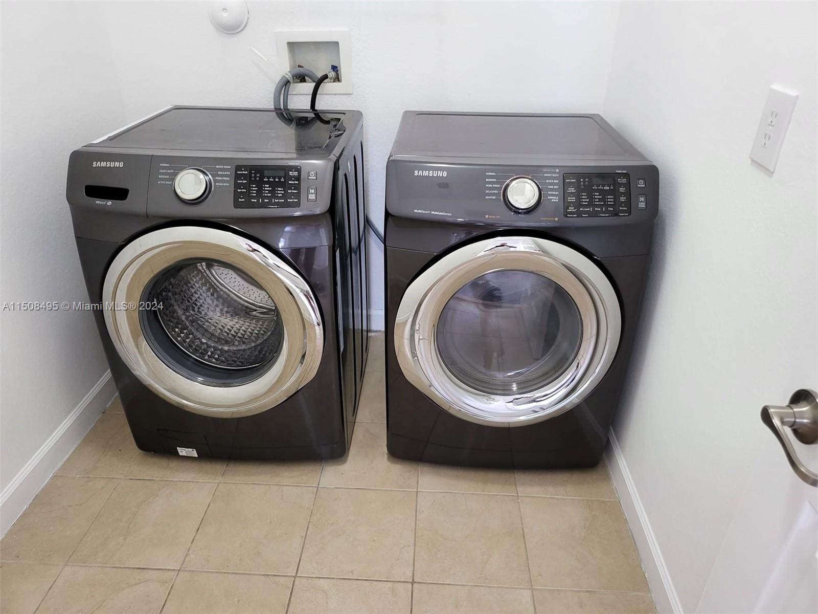 SILVER PALM WEST - Residential Lease