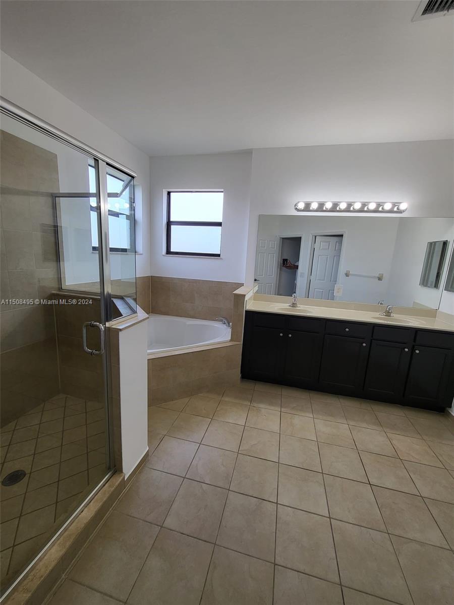 SILVER PALM WEST - Residential Lease