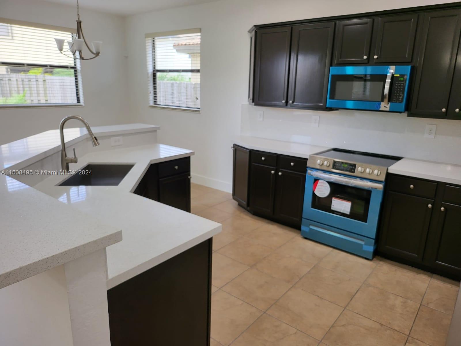 SILVER PALM WEST - Residential Lease