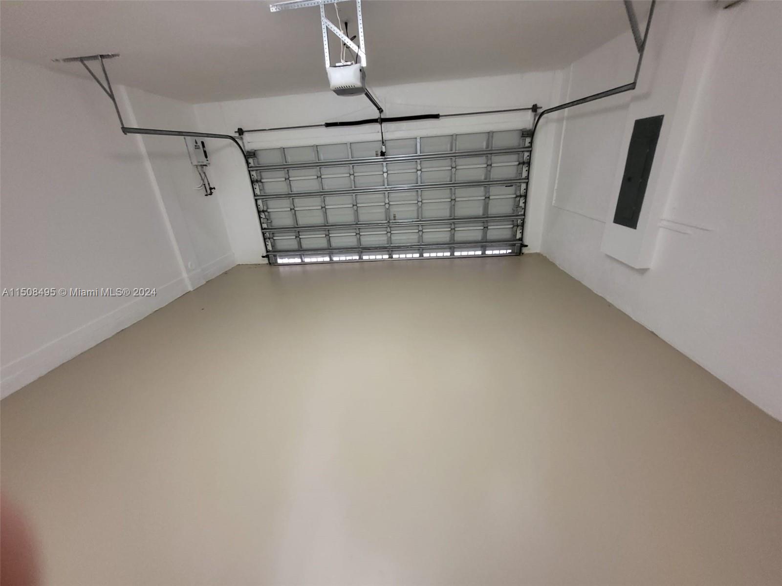 SILVER PALM WEST - Residential Lease