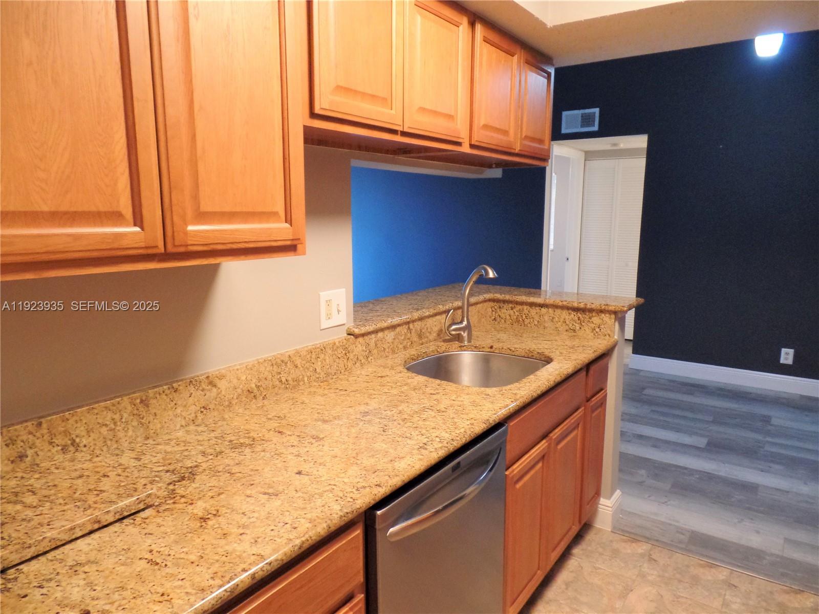 SUN VISTA GARDENS CONDO - Residential Lease