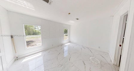 720 N RIVERSIDE ST — listing photo 12
