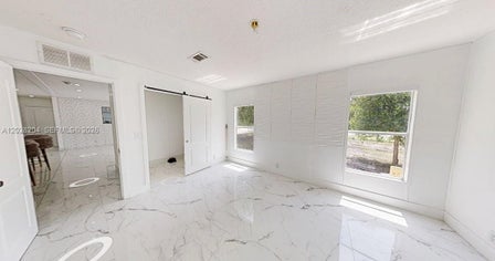 720 N RIVERSIDE ST — listing photo 10