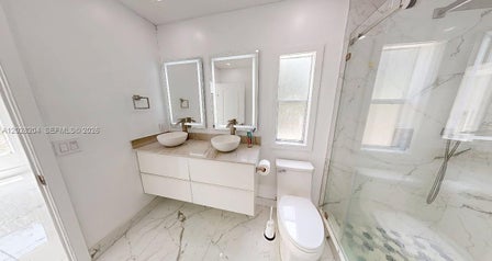 720 N RIVERSIDE ST — listing photo 14