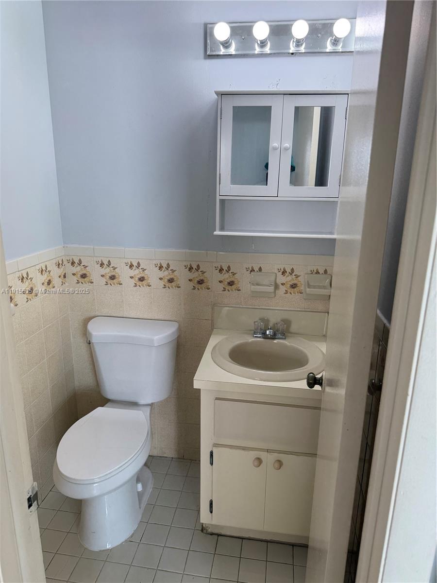 MAPIA CONDO - Residential Lease