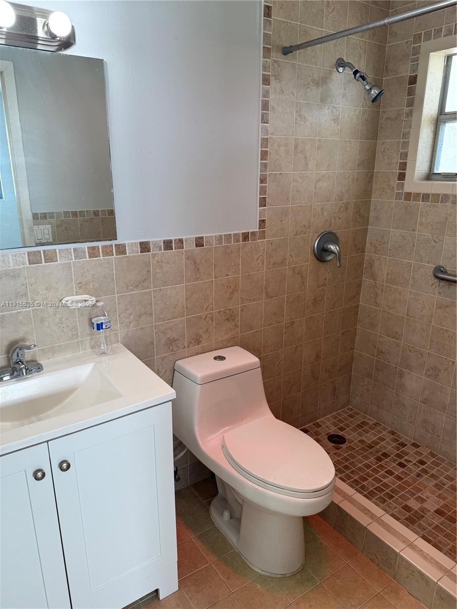 MAPIA CONDO - Residential Lease