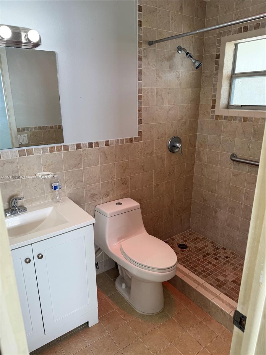 MAPIA CONDO - Residential Lease