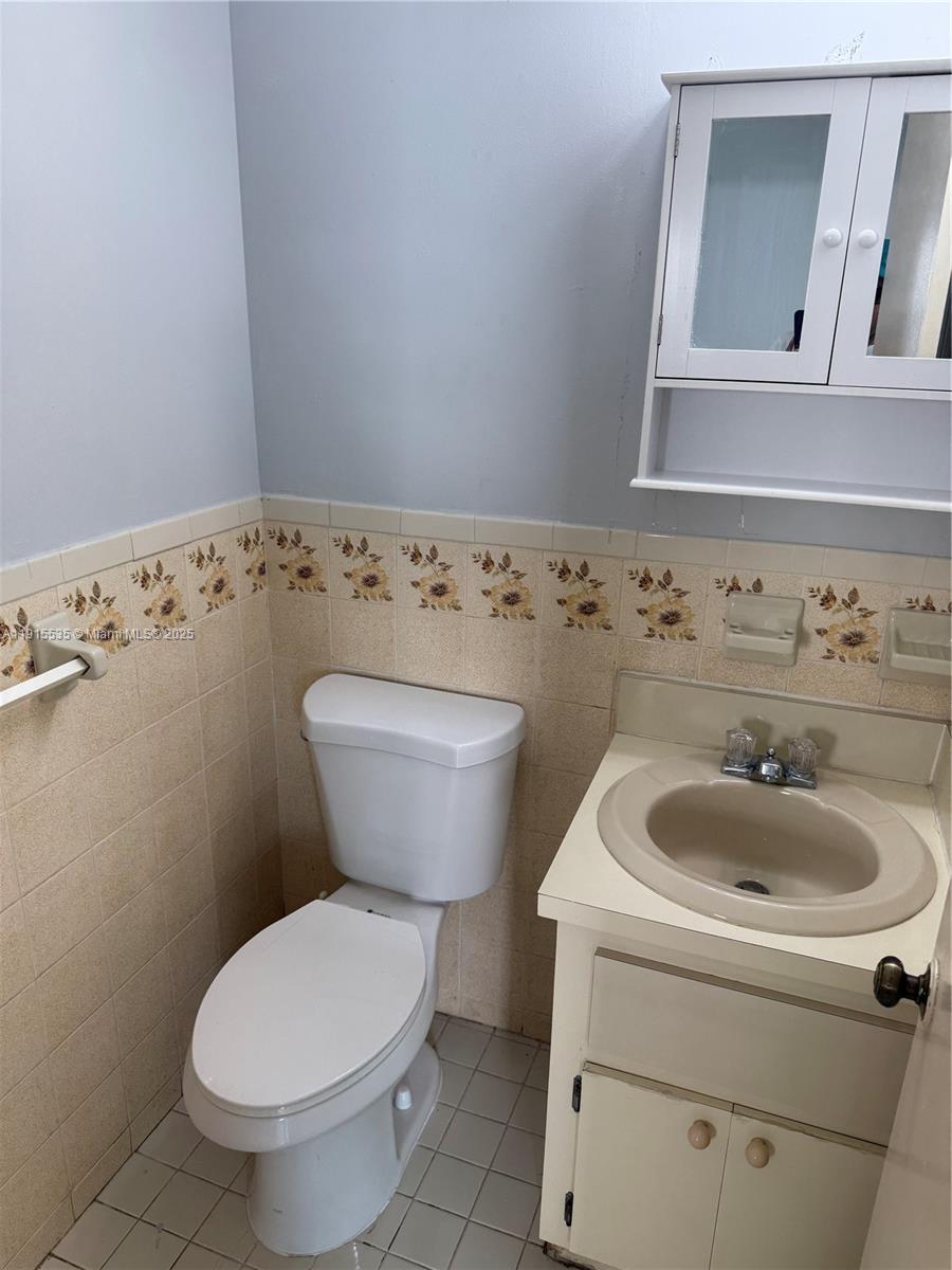 MAPIA CONDO - Residential Lease