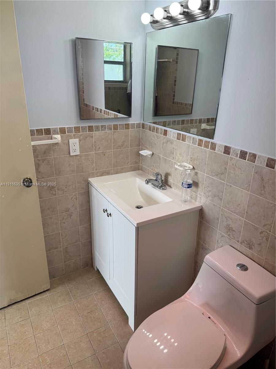 MAPIA CONDO - Residential Lease