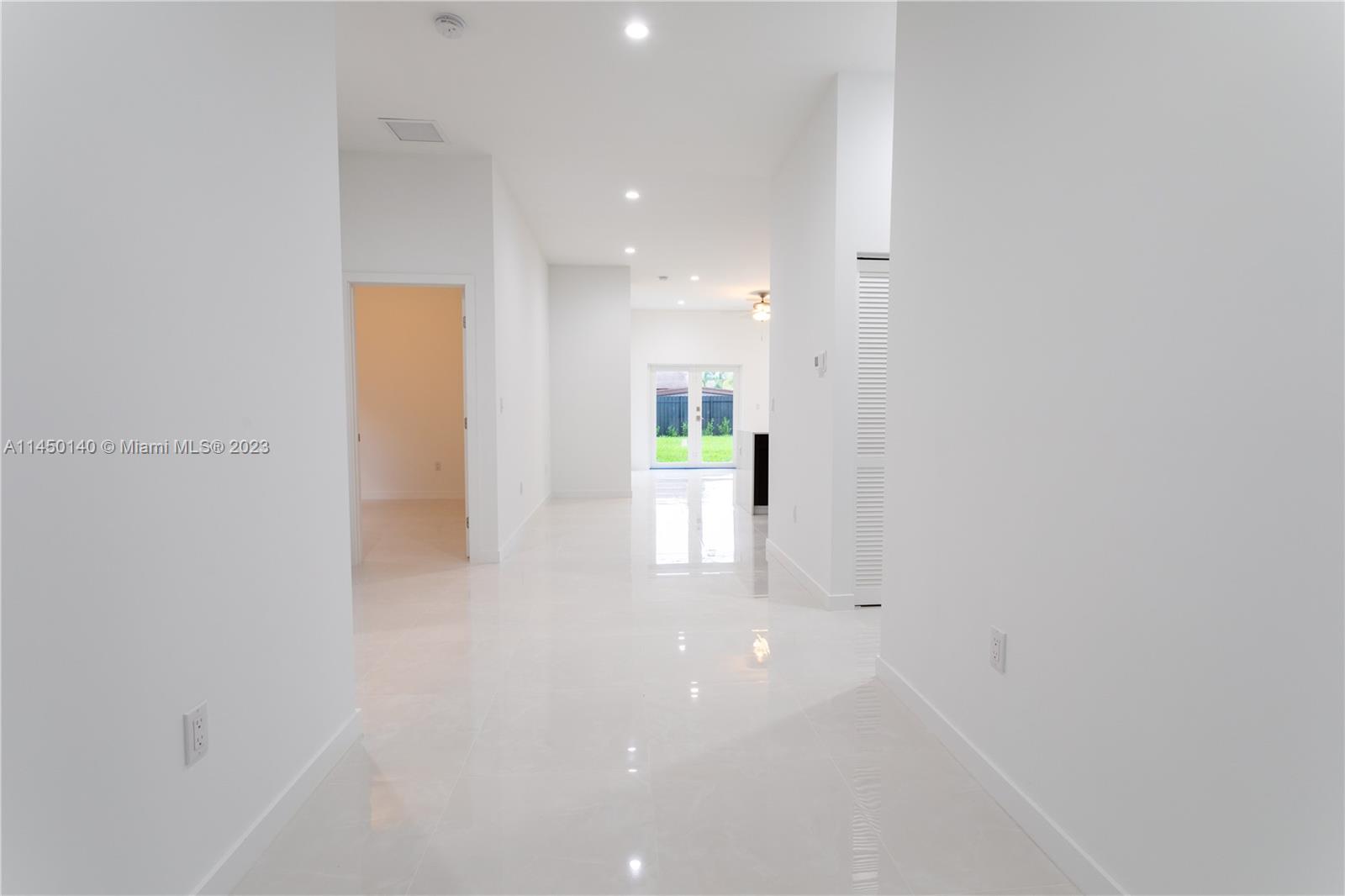 PROGRESSO 2-18 D - Residential