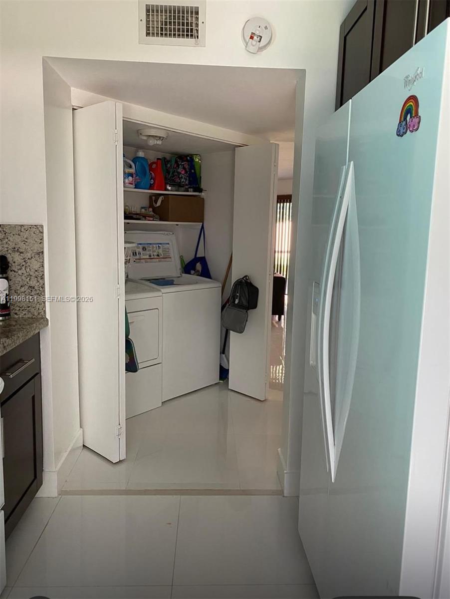 KEYS GATE CONDO NO THREE - Residential Lease