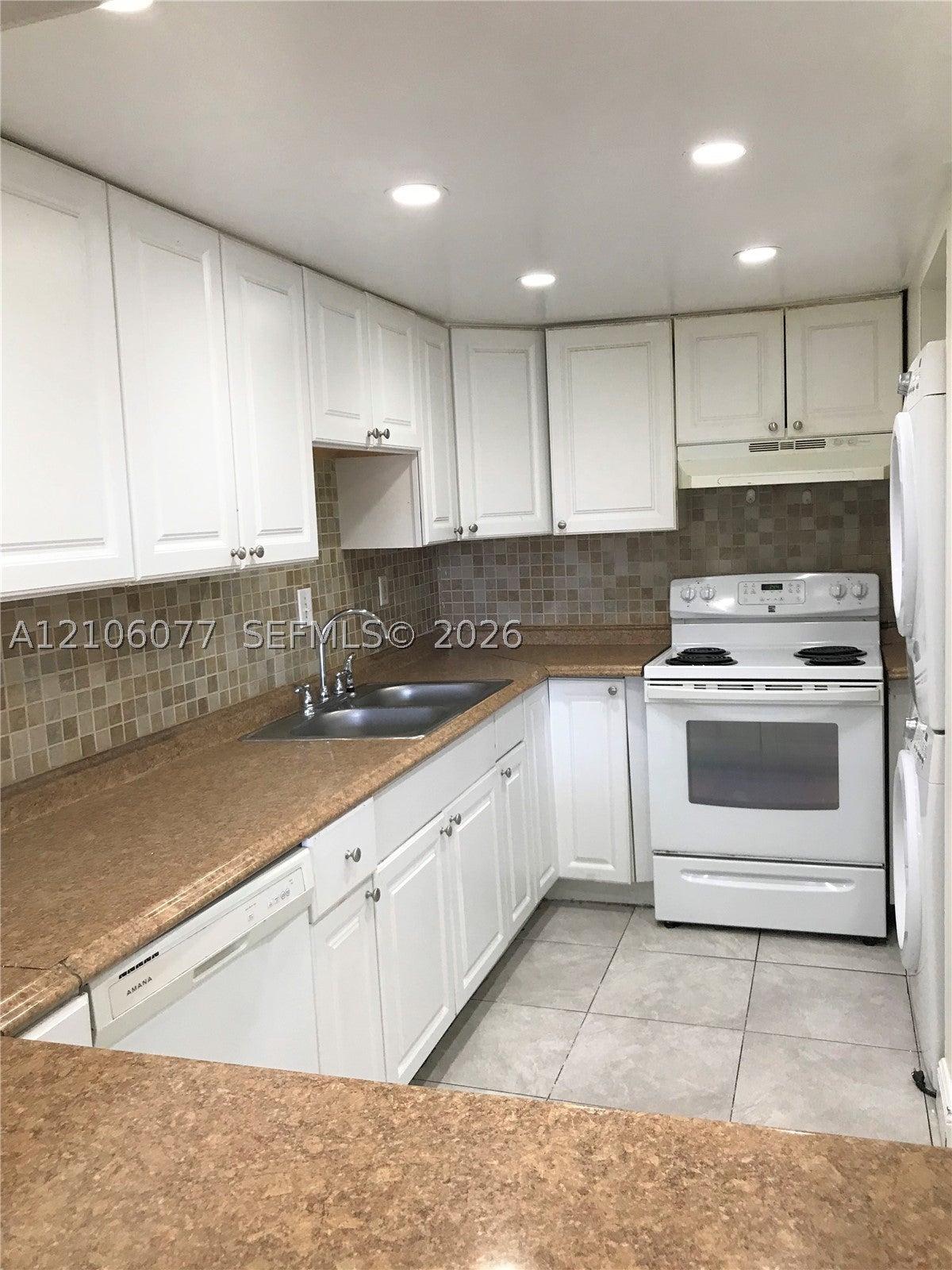 10000 NW 80 Ct 2543