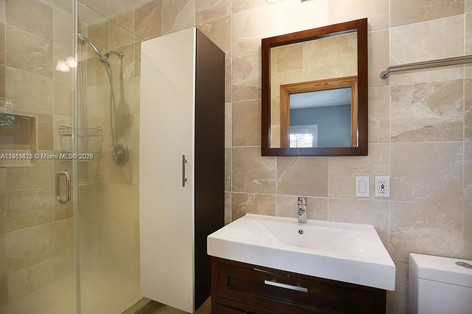 Coral Gables, Florida 33146, United States, 4 Bedrooms Bedrooms, ,3 BathroomsBathrooms,Residential,Active,148979