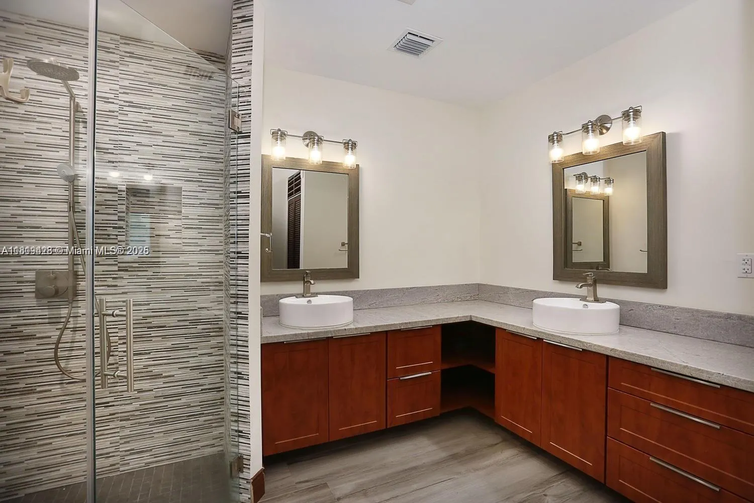 Coral Gables, Florida 33146, United States, 4 Bedrooms Bedrooms, ,3 BathroomsBathrooms,Residential,Active,148979