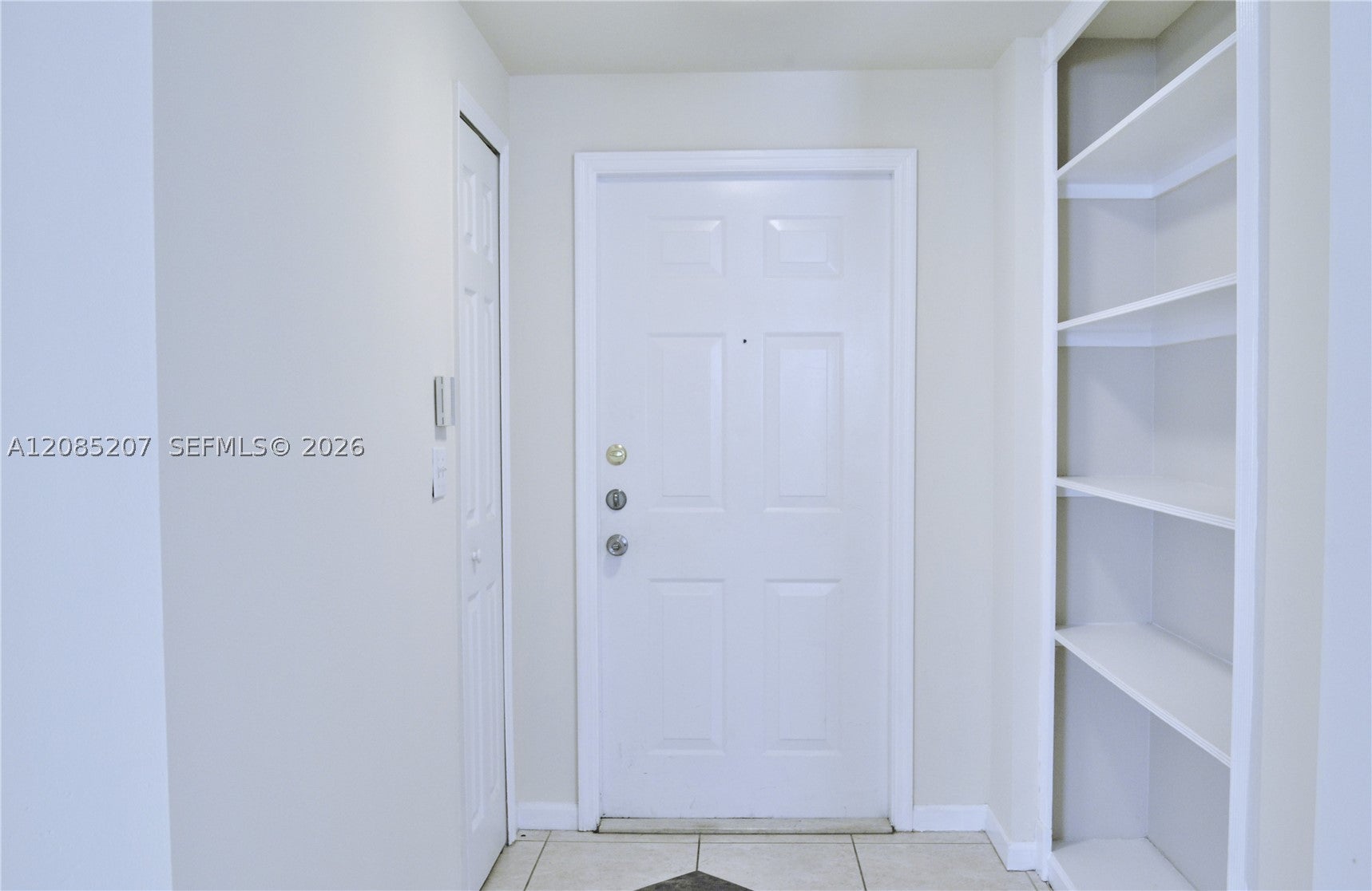3225 NE 184th St 10103