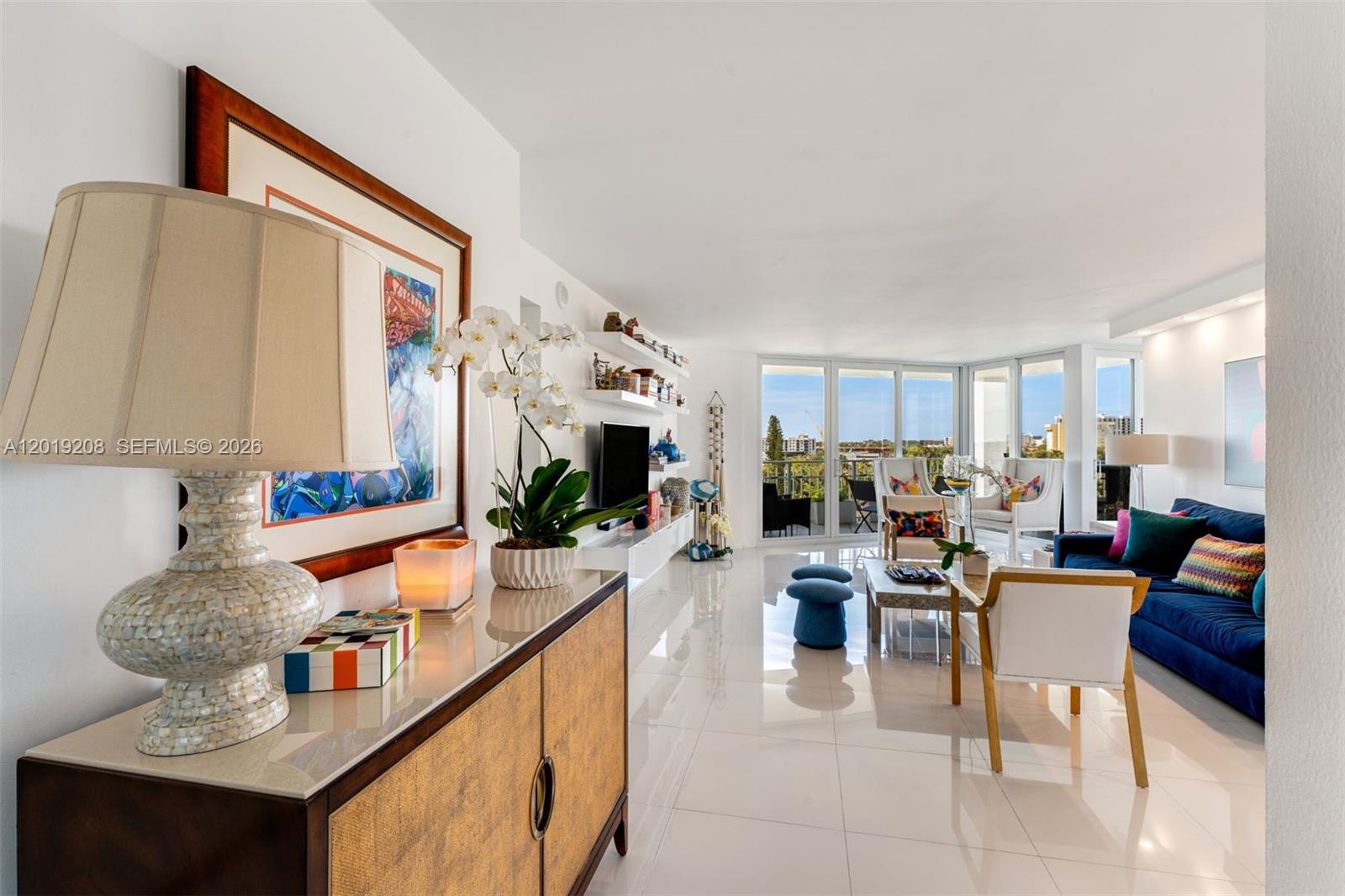 TOWERS OF QUAYSIDE CONDO - Residential