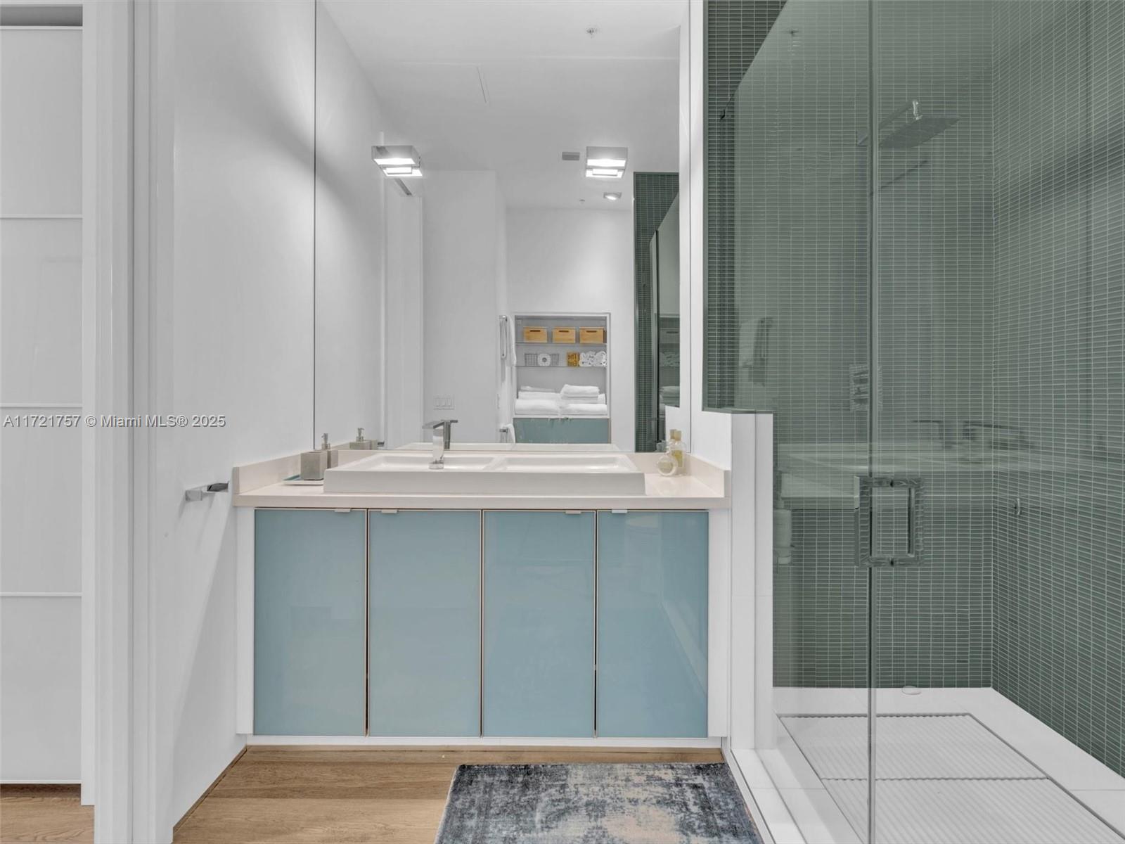 THE MERIDIAN CONDO - Residential