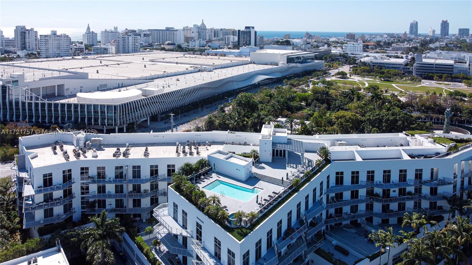 THE MERIDIAN CONDO - Residential