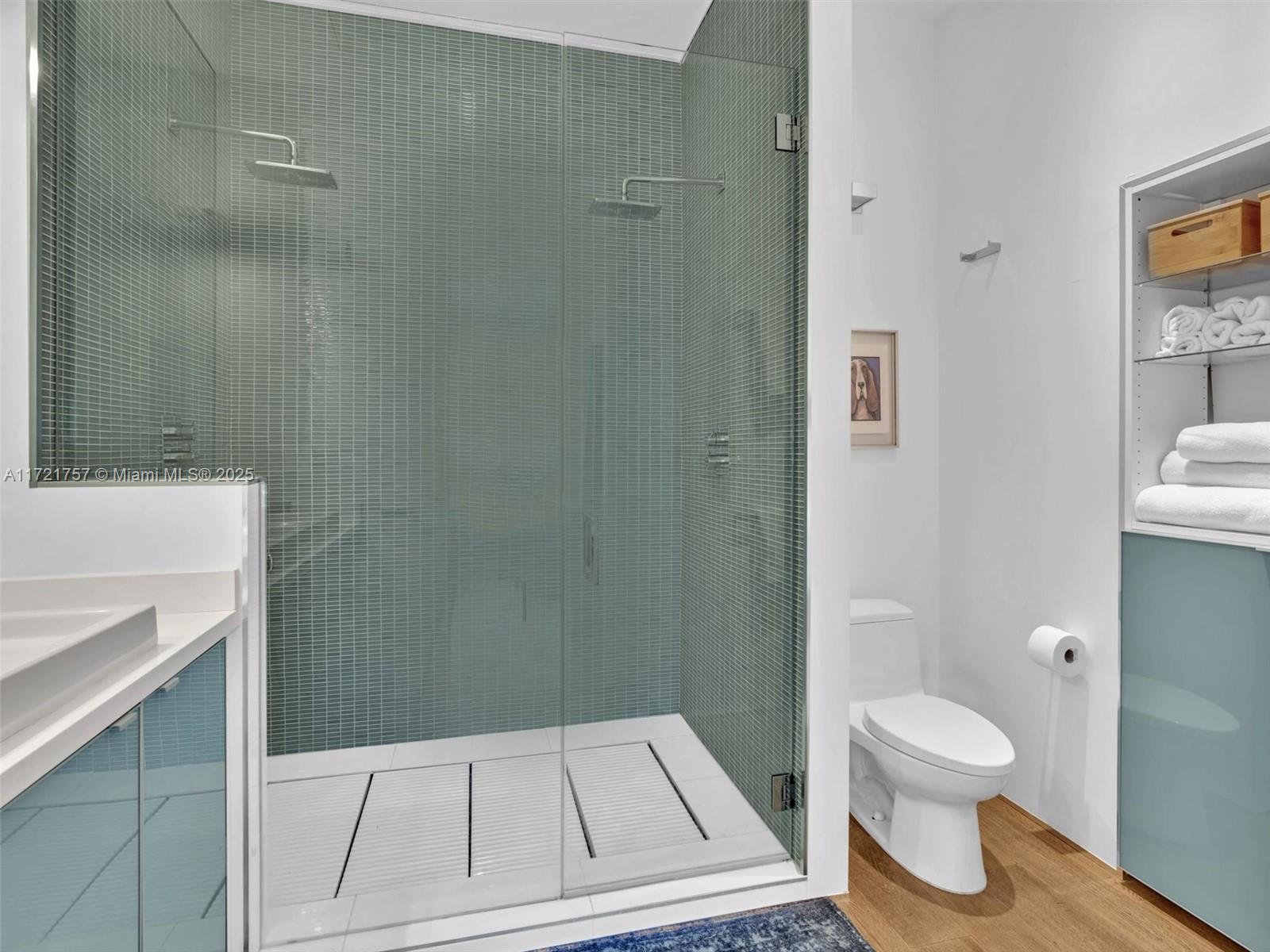 THE MERIDIAN CONDO - Residential