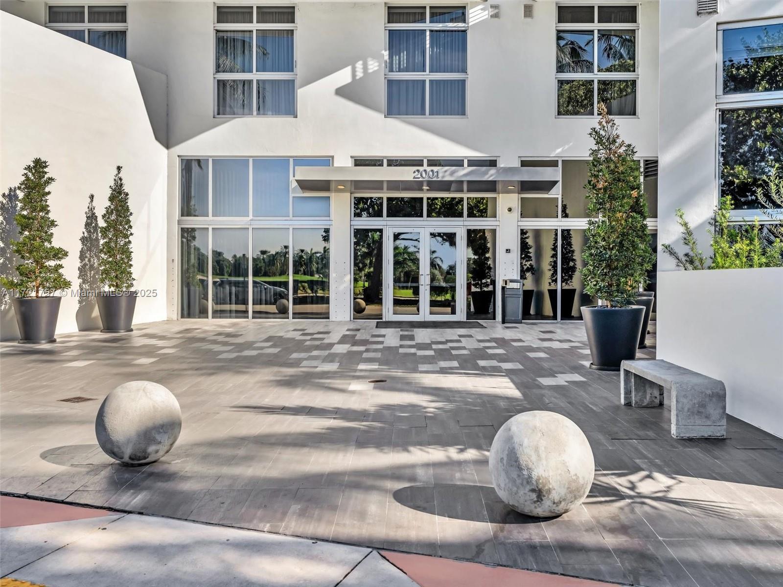 THE MERIDIAN CONDO - Residential