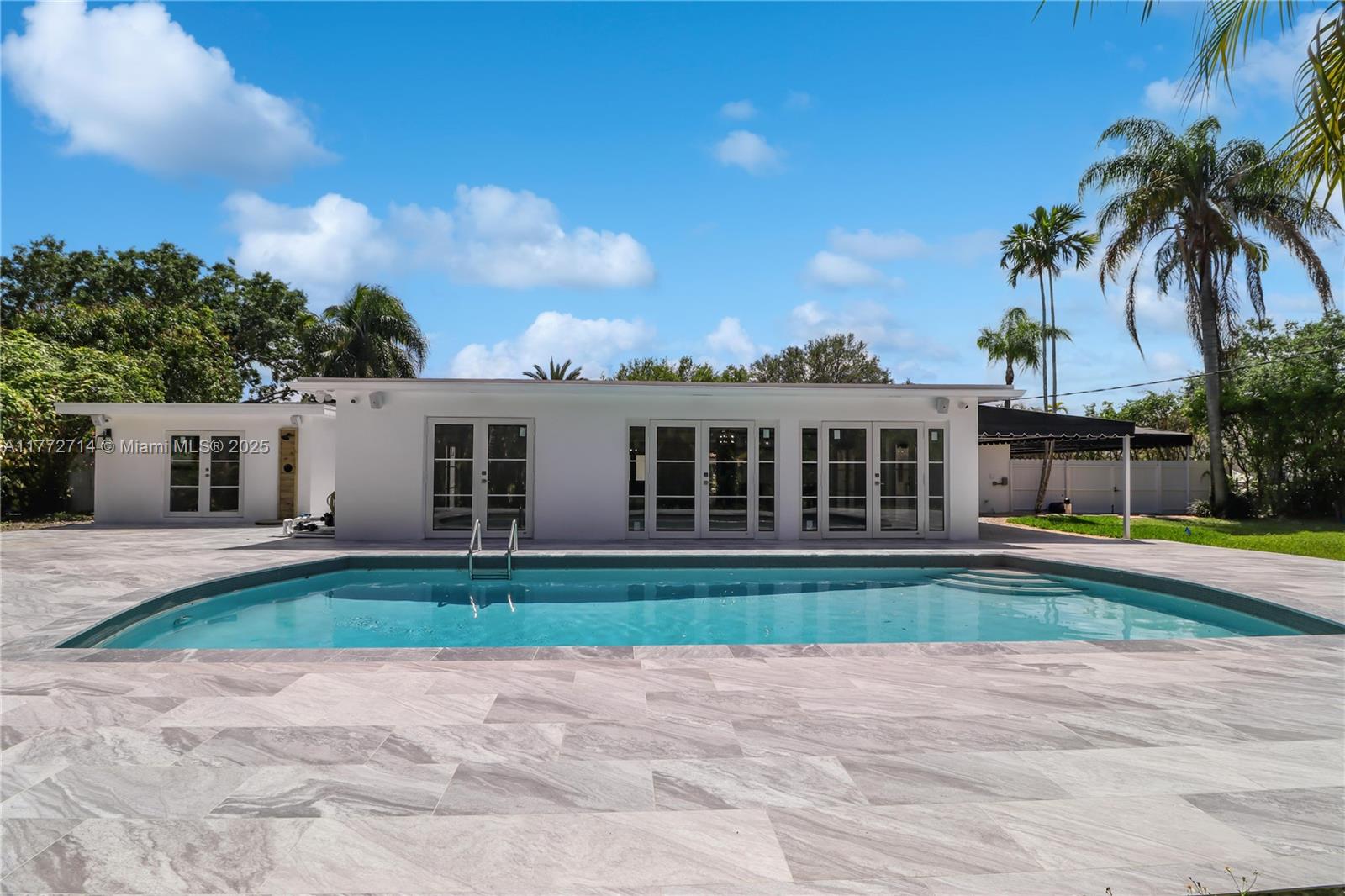 8523 SW 103rd St, Miami, FL, 33156/$1,750,000 1 8523 SW 103rd St