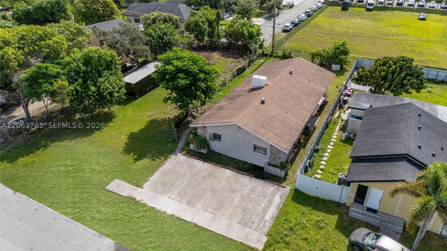 963 NE 5th Ave - Image 1