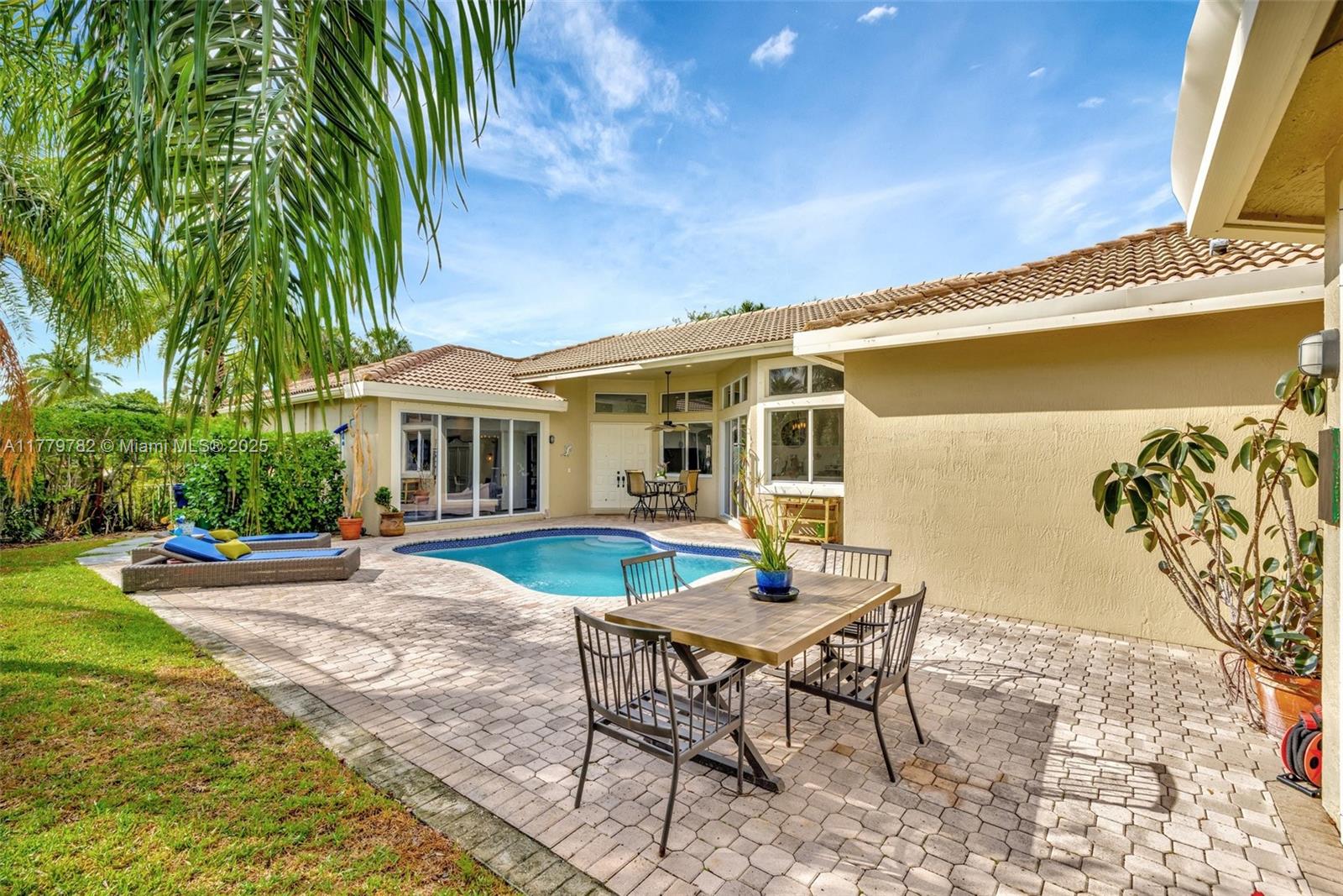 5865 NW 125th Ave