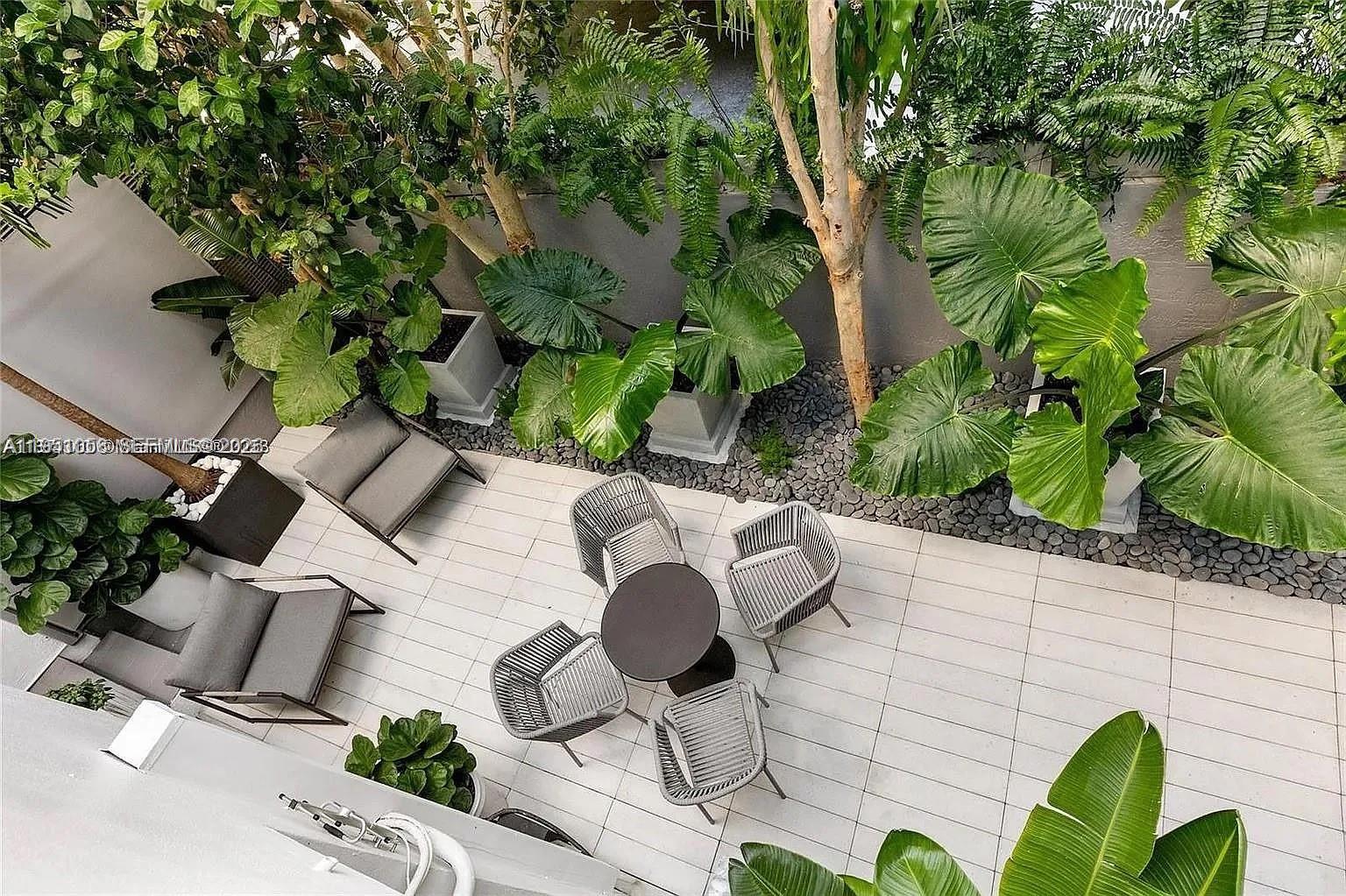 LENOX VILLAS CONDO - Residential