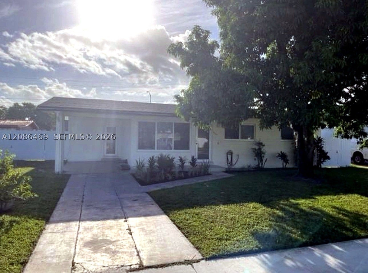 5431 W 8th Ct, Hialeah FL 33012