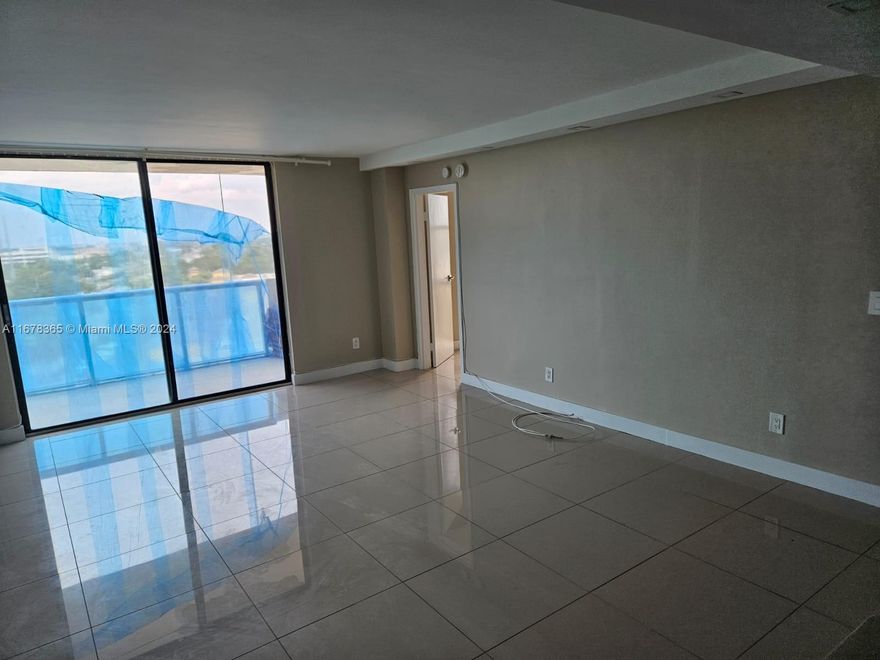 Discover this stunning and spacious 2-bedroom, 2-bathroom apartment with a smart split floor plan. Every room offers breathtaking panoramic views of the city and the oversized balcony showcases the beauty of the bay, ocean, and city skyline. The kitchen has been beautifully remodeled, making this a true gem on the waterfront. You won't find another 2/2 this tastefully renovated at such an incredible price!

Located in the rapidly growing and highly desirable North Miami neighborhood, you're just steps away from San Souci, Bal Harbour, Oleta State Park, and Enchanted Forest Elaine Gordon Park. Enjoy a quick 5-minute drive to Surfside Beach and stroll to nearby shops and fantastic restaurants. Live the coastal lifestyle you've always dreamed of!