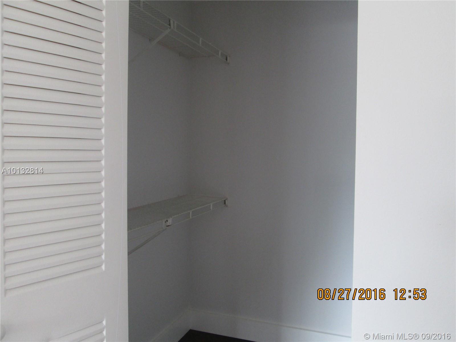 Royal Palm Place At Hammo - Residential Lease
