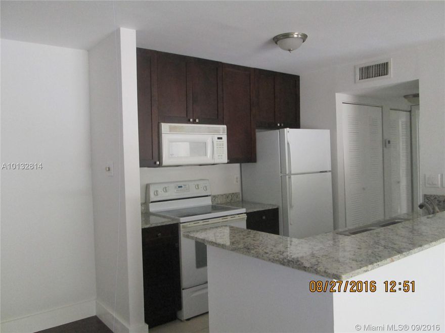 Bright and nice Condo 2 Bed/1 Bath at The Hammocks in Kendall.  Updated  Wood Kitchen Cabinets with granite counter tops.Tile floors. Washer  and Dryer inside the unit and Storage. Enjoy all The Hammocks Community Amenities,Pool, Tennis Courts, Club House and more.
